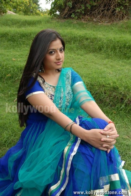 Telugu Actress Keerthi Chawla Pictures 08