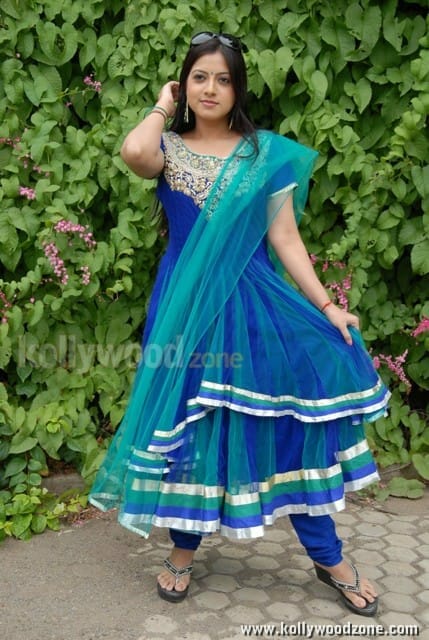 Telugu Actress Keerthi Chawla Pictures 12