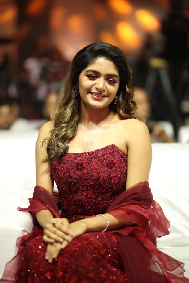 Actress Aditi Shankar at Bhairavam Movie Pre Release Event Pictures 21