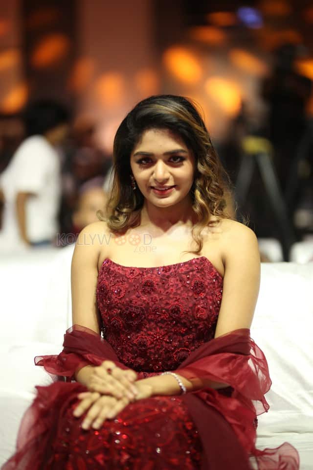 Actress Aditi Shankar at Bhairavam Movie Pre Release Event Pictures 24