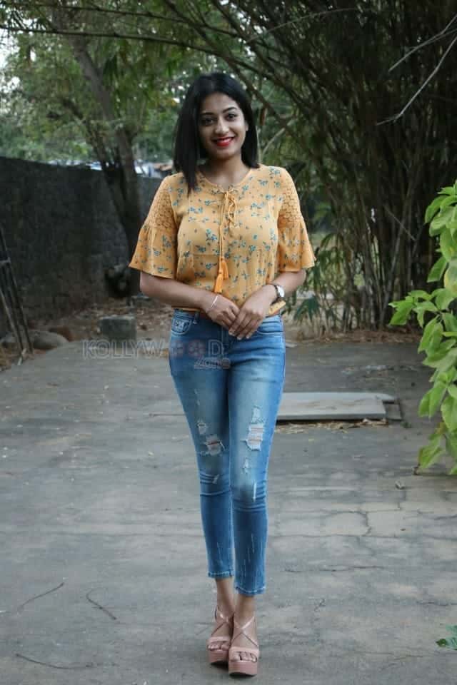 Actress Anjali Nair Pictures At Nedunalvaadai Thanks Giving Meet 04