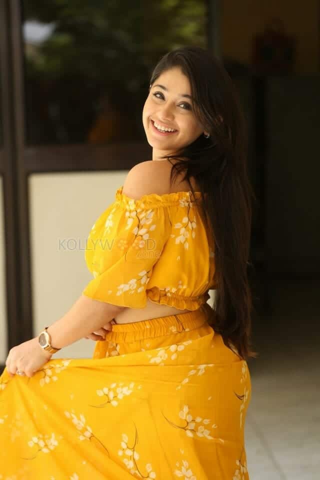 Actress Chandni Bhagwanani At Diksoochi Movie Press Meet Photos 15