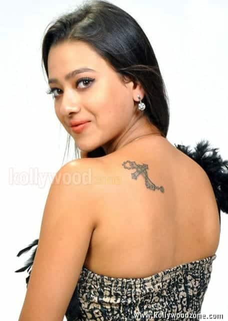 Actress Madalasa Sharma Sexy Photos 17