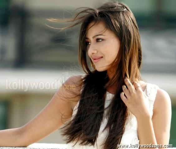 Actress Madalasa Sharma Sexy Pictures 04