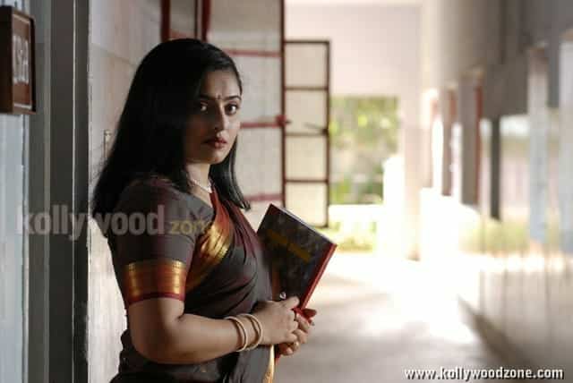 Actress Mumtaj In Dhik Dhik Tamil Movie Pictures 02