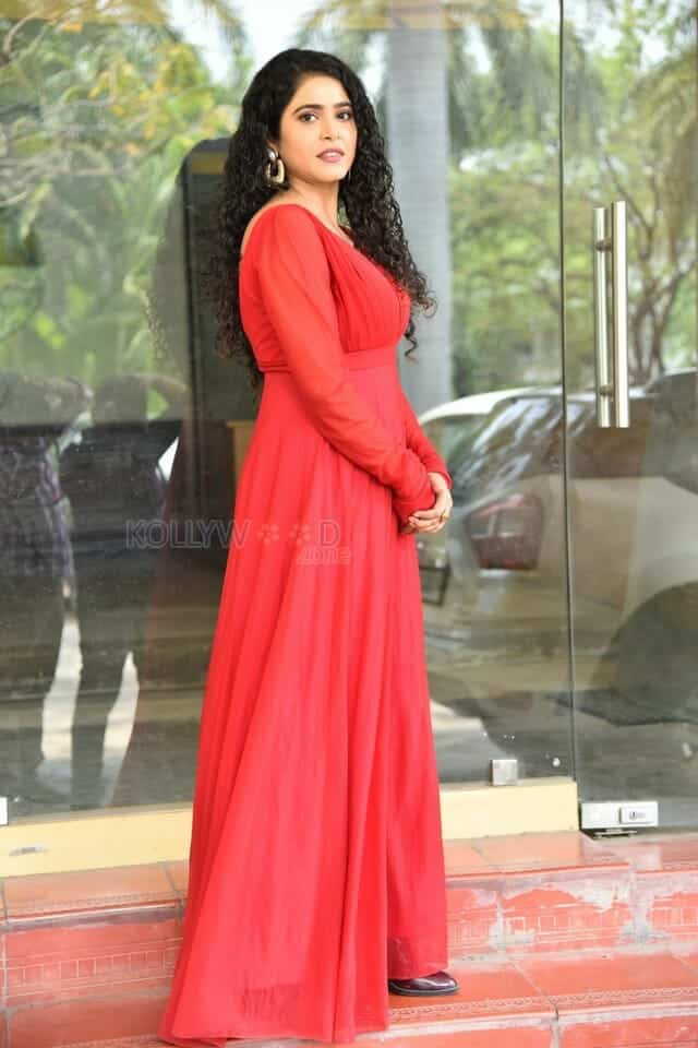 Actress Sonakshi Varma at Dhagad Samba Movie Trailer Launch Pictures 31