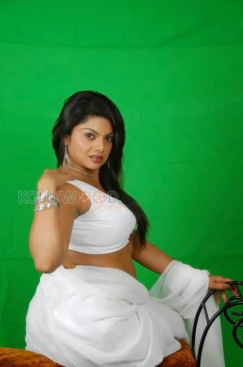 Actress Swathi Varma Hot Pictures 02