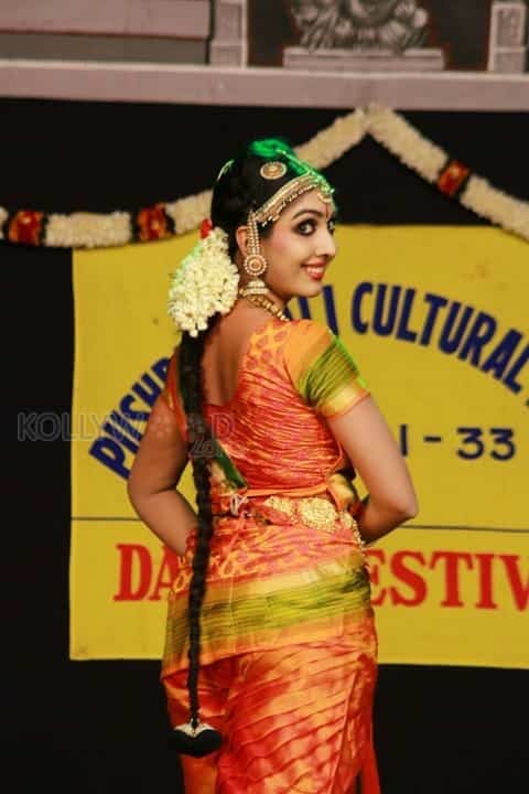 Actress Utthara Unni Bharathanatyam Recital Photos 01