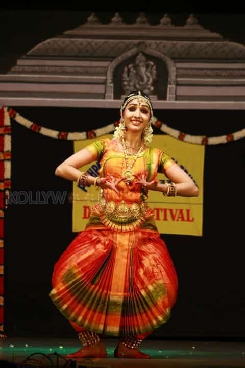 Actress Utthara Unni Bharathanatyam Recital Photos 12