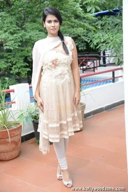 Beautiful Sharmila Mandre Stills 12