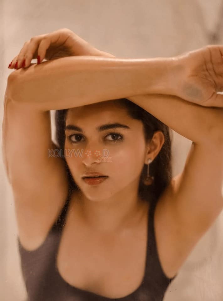 Dragon Heroine Kayadu Lohar Hot and Sexy Photos 03