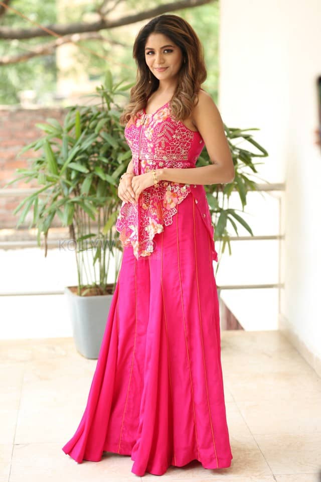 Heroine Aditi Shankar at Bhairavam Interview Photos 54