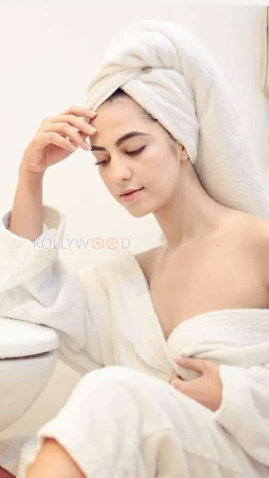 Heroine Harshita Panwar Bath Towel Photos 01