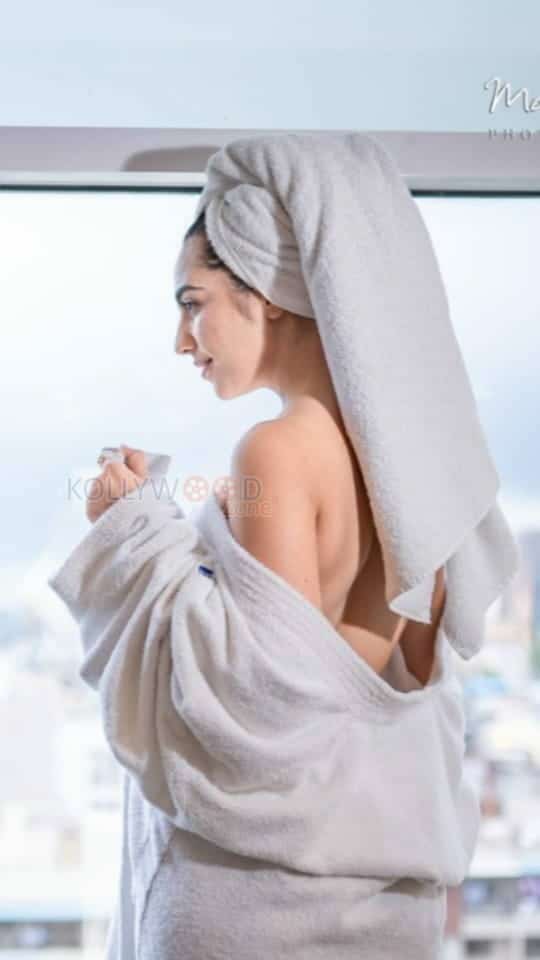 Heroine Harshita Panwar Bath Towel Photos 06