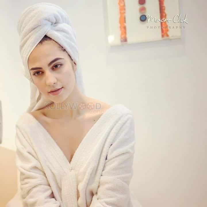 Heroine Harshita Panwar Bath Towel Photos 17