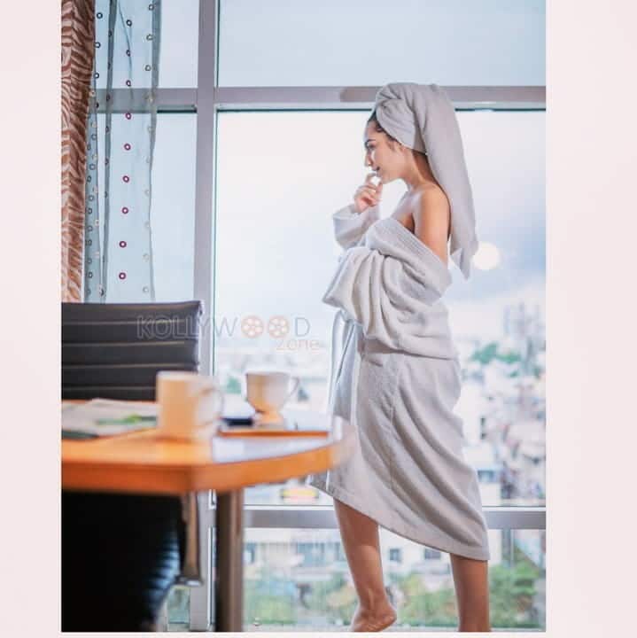 Heroine Harshita Panwar Bath Towel Photos 22