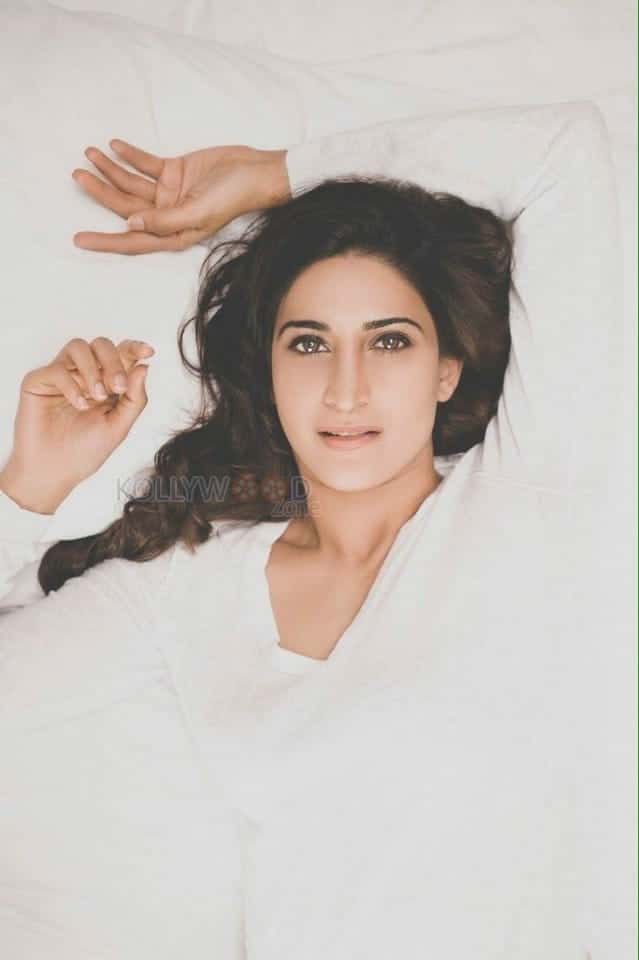 Indian Actress Aahana Kumra Photos 08