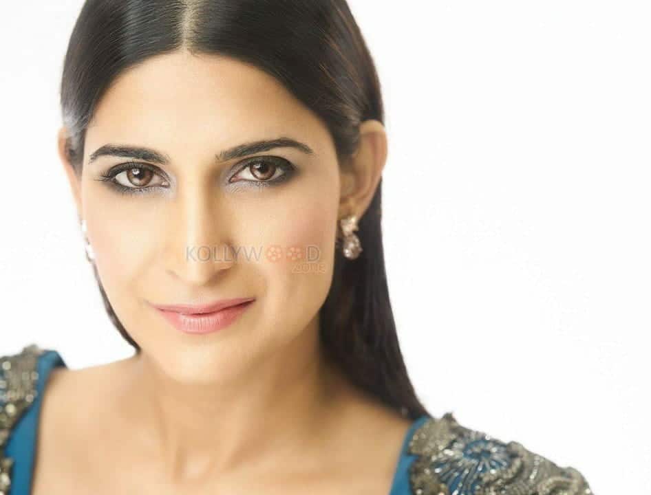 Indian Actress Aahana Kumra Photos 14