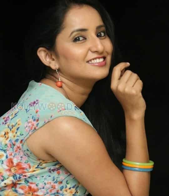 Ishika Singh New Photos 13