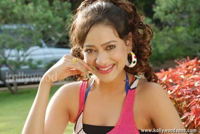 Madalasa Sharma Hot Photos 22