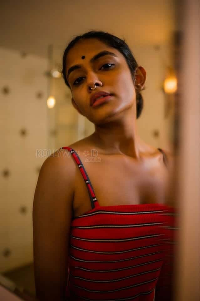 Malayalam Actress Aishwarya Suresh Sexy Pictures 02