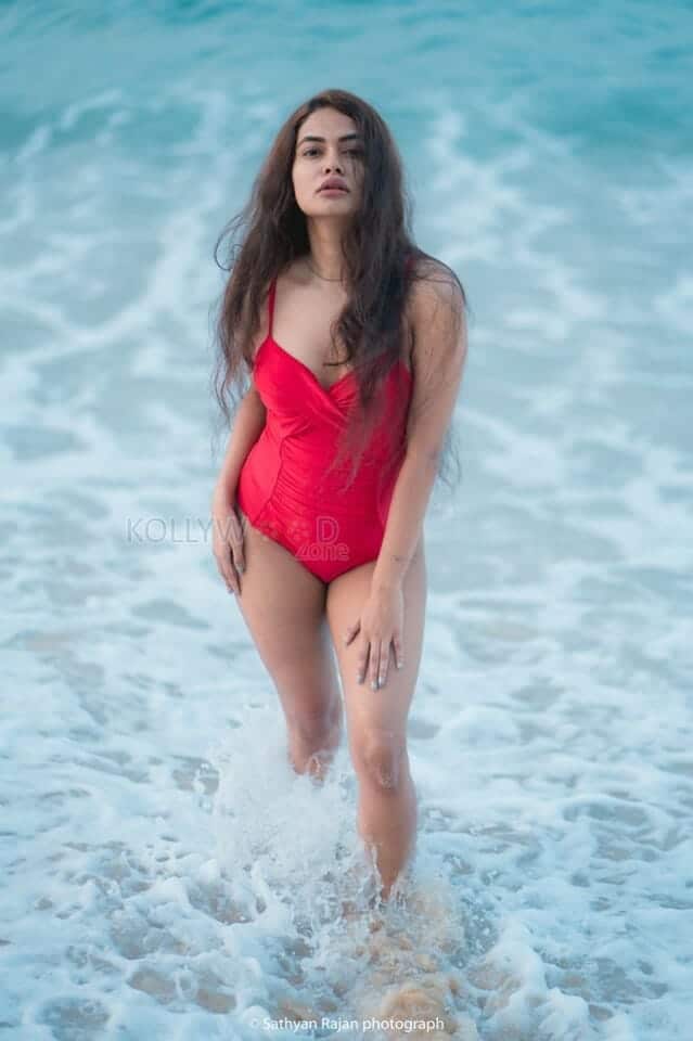 Mollywood Actress Aiswarya Suresh in Red Bikini Photoshoot Pictures 03