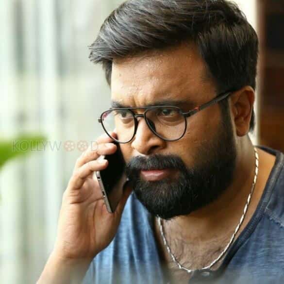 Sasi Kumar’s Naan Mirugamaai Maara Trailer: Looks Bloody!