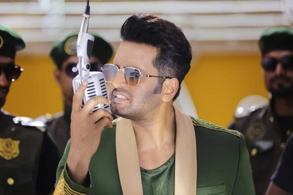 Santhanam Kick Movie Pictures 01