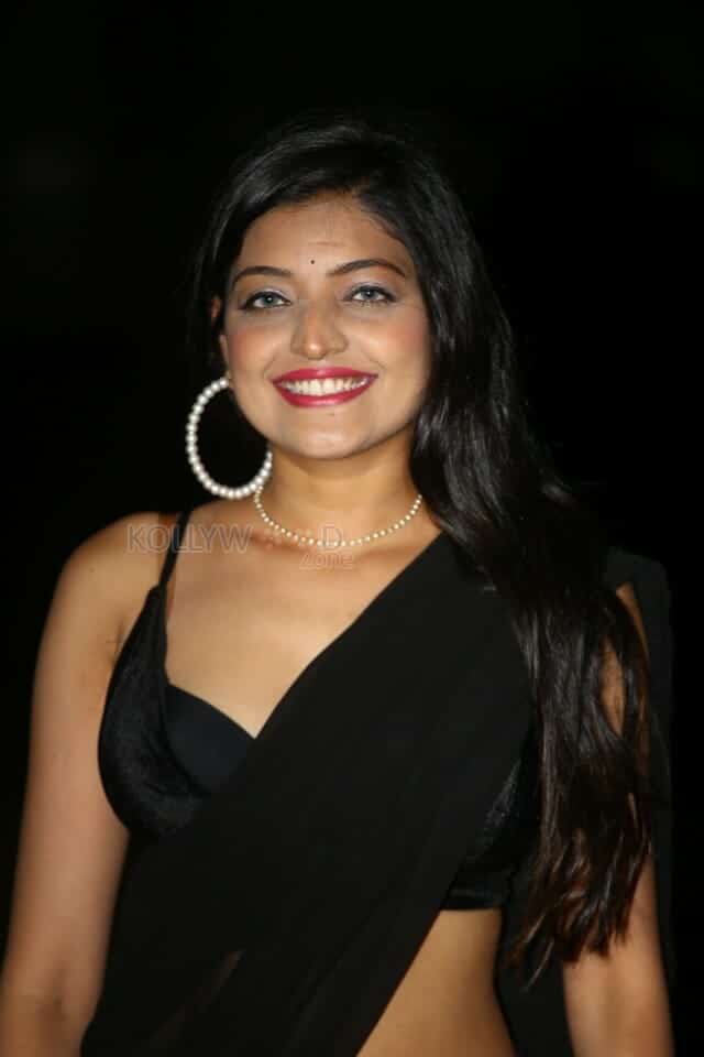 Sexy Mahi Malhotra at Golmaal Movie Pre Release Event Photos 21