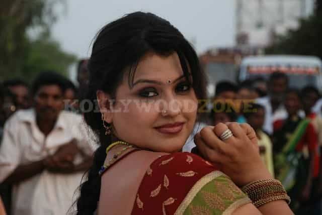 Sona Hot Pictures 85
