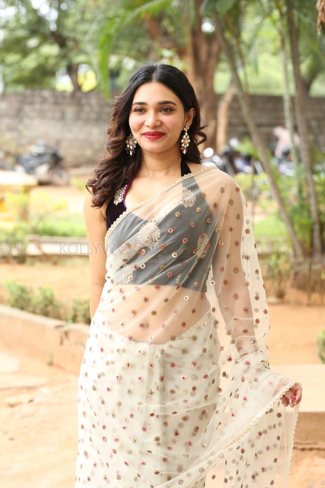 Actress Jenifer Emmanuel at Paramapada Sopanam Movie Press Meet Pictures 08
