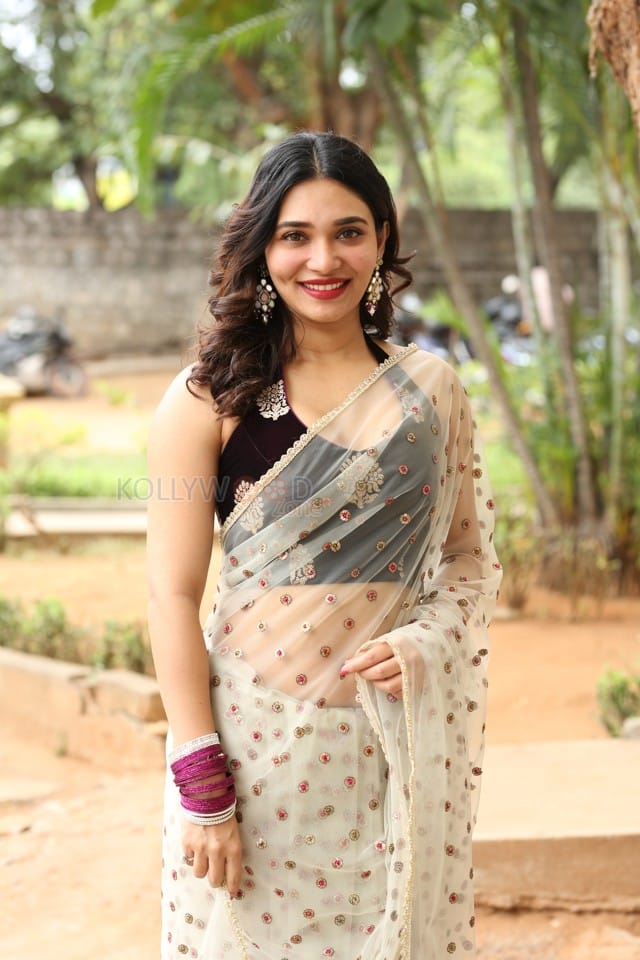Actress Jenifer Emmanuel at Paramapada Sopanam Movie Press Meet Pictures 10