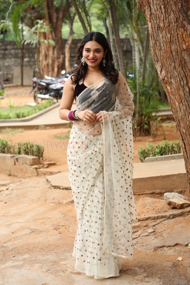 Actress Jenifer Emmanuel at Paramapada Sopanam Movie Press Meet Pictures 29