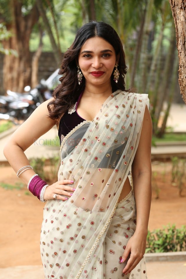 Actress Jenifer Emmanuel at Paramapada Sopanam Movie Press Meet Pictures 37