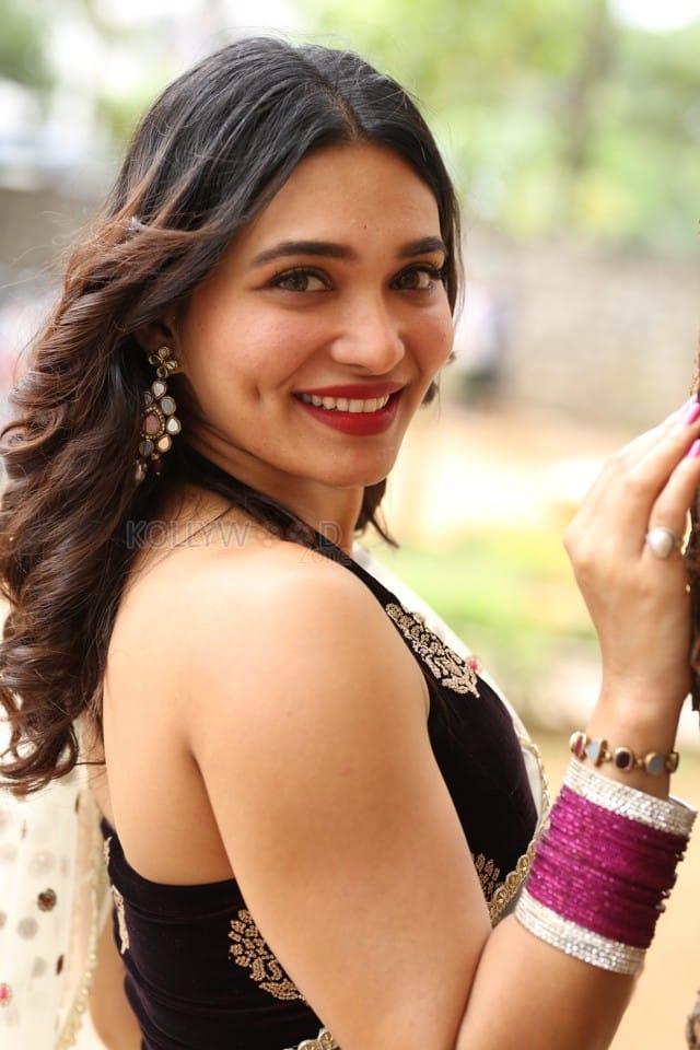 Actress Jenifer Emmanuel at Paramapada Sopanam Movie Press Meet Pictures 41