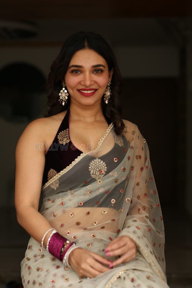 Actress Jenifer Emmanuel at Paramapada Sopanam Movie Press Meet Pictures 47