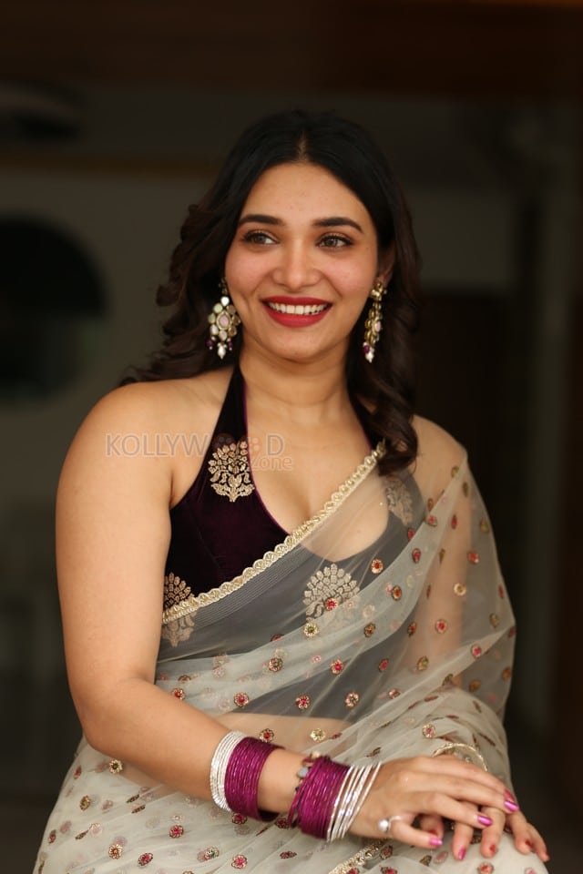 Actress Jenifer Emmanuel at Paramapada Sopanam Movie Press Meet Pictures 50