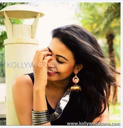 Actress Kavya Shetty Sexy Pictures 04