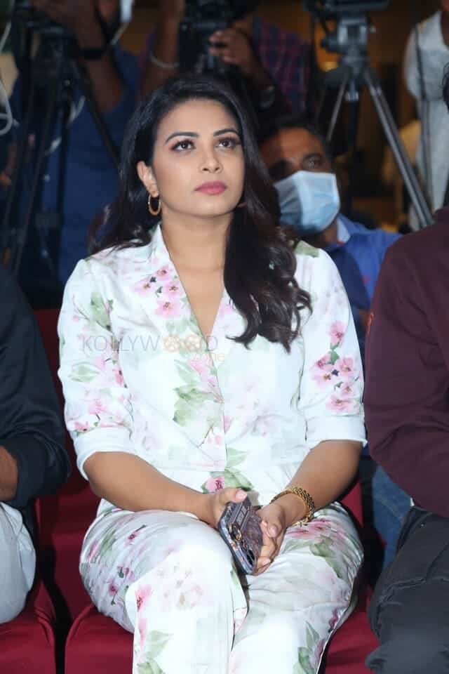 Actress Kavya Shetty at Gurthunda Seethakalam Movie Press Meet Photos 12
