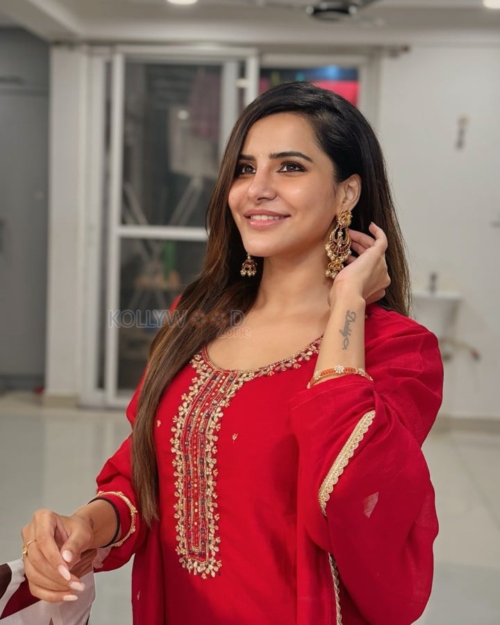 Beautiful Ashu Reddy in a Red Kurta Suit Photos 02