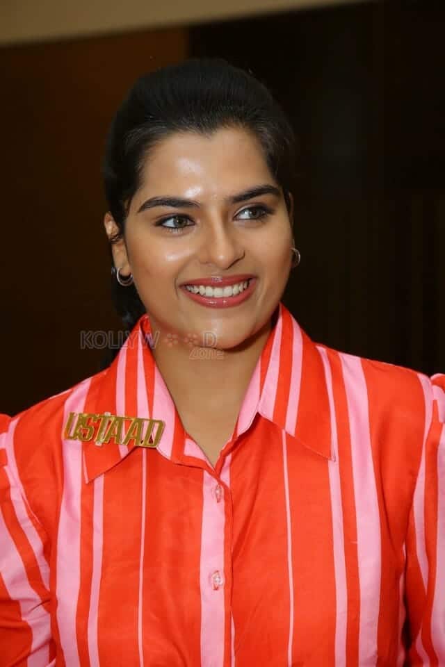 Heroine Kavya Kalyanram at Ustaad Teaser Launch Pictures 01