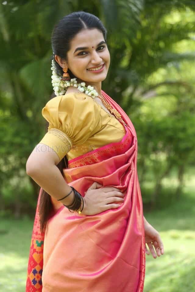 Actress Aparna Janardanan at Love You Ram Pressmeet Pictures 22
