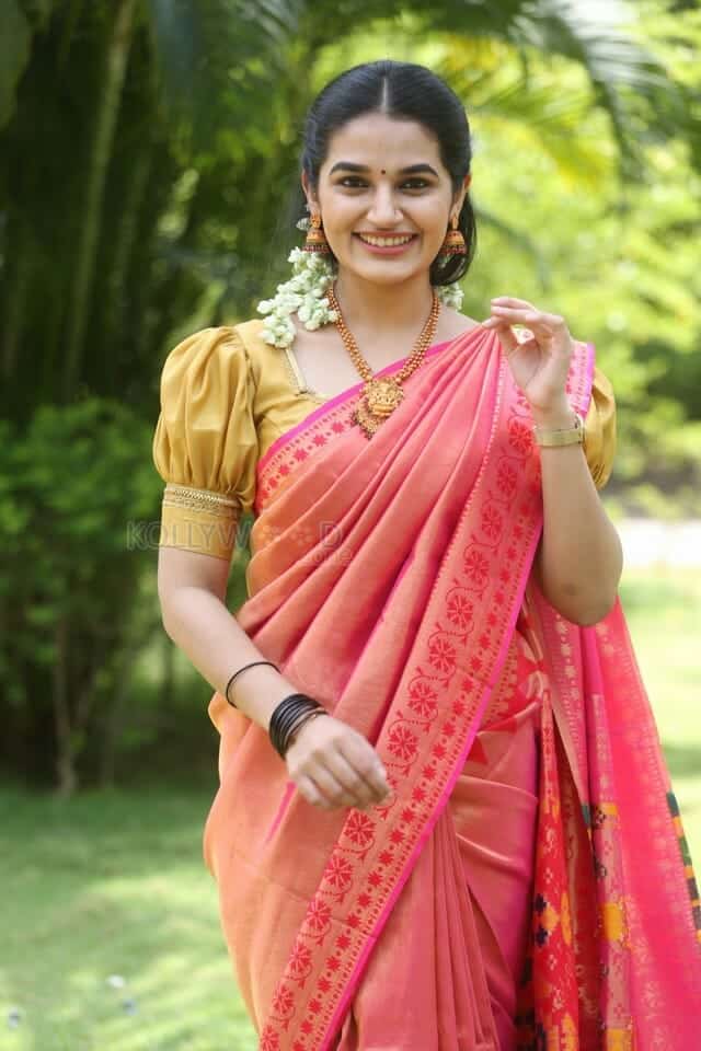 Actress Aparna Janardanan at Love You Ram Pressmeet Pictures 29