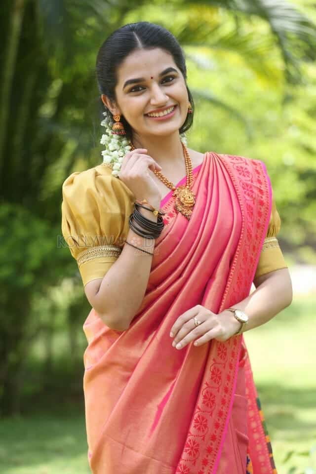 Actress Aparna Janardanan at Love You Ram Pressmeet Pictures 30
