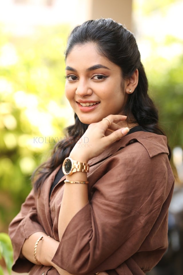 Actress Ivana at Single Movie Interview Photos 23