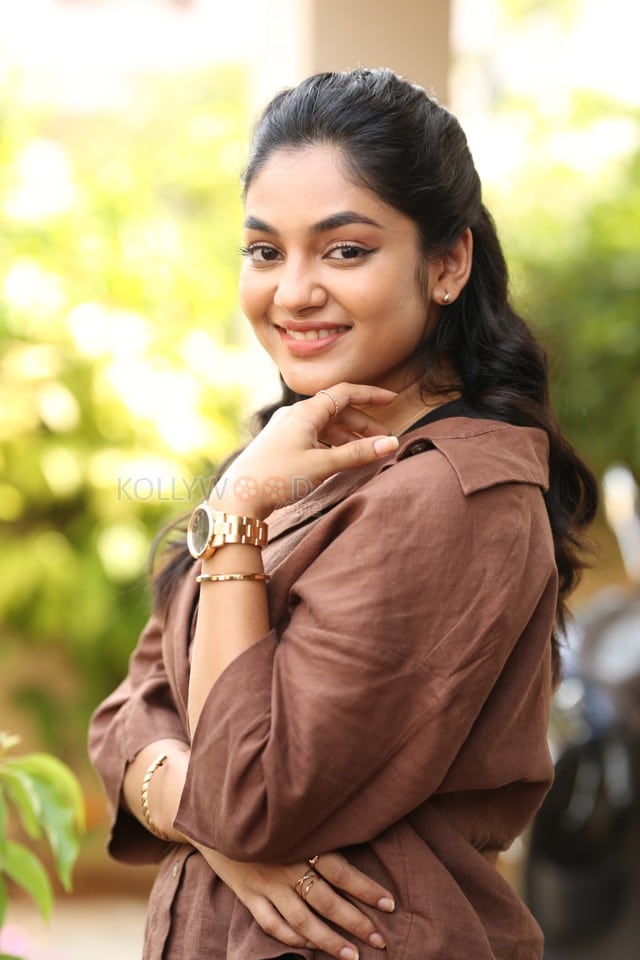 Actress Ivana at Single Movie Interview Photos 26
