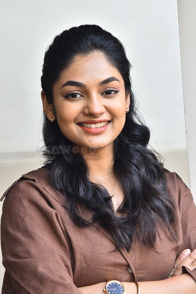 Actress Ivana at Single Movie Interview Photos 58