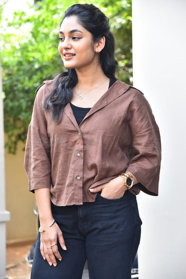 Actress Ivana at Single Movie Interview Photos 64