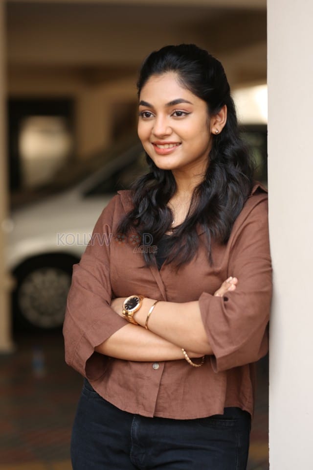 Actress Ivana at Single Movie Interview Photos 82