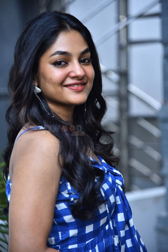 Actress Ivana at Single Movie Success Meet Pictures 09